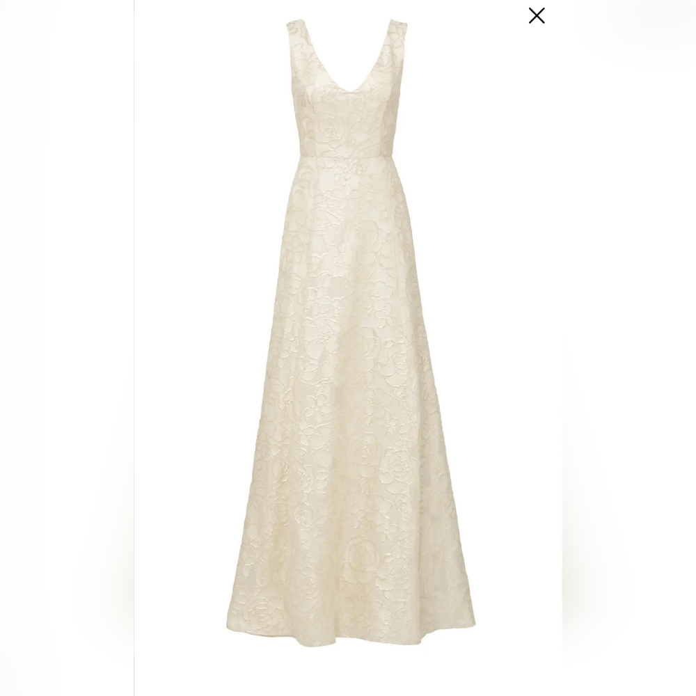 Beautiful, never worn Erin Fetherston gold and ivory gown.#Wedding#Blacktie